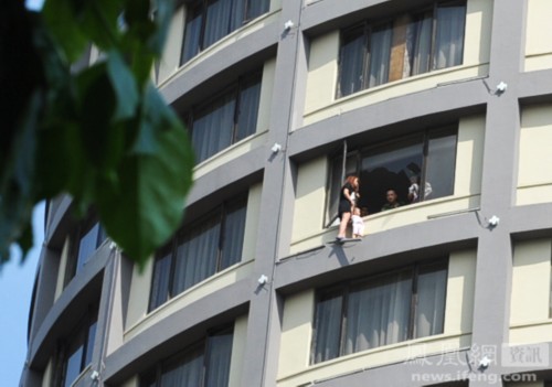 Ů�Ӵ�Ů����¥����� �ֳ������