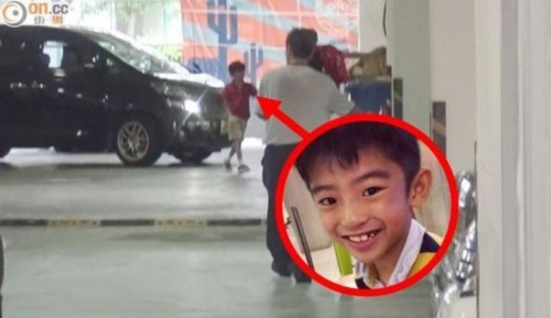 Lucas插着口袋帅气的走向大楼