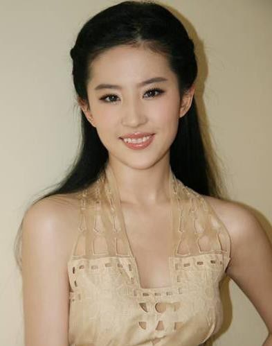 ��Ӱ����У����Ů���Ǵ�PK(��ͼ)