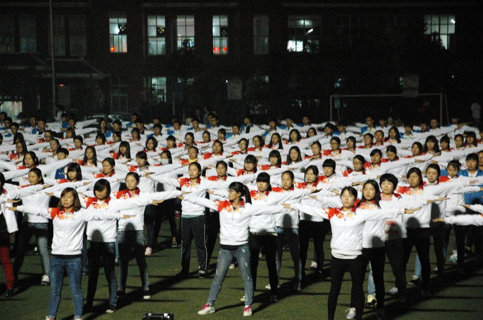 ����һ��Уѧ����ҹ���㲥��� ������(ͼ)