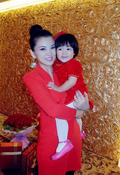 ��ޱ١��Ϊ�Ϸǻ���Ů��������̾���ǻ�����Ǻ�