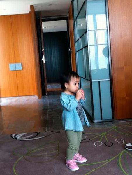 ��ޱ١��Ϊ�Ϸǻ���Ů��������̾���ǻ�����Ǻ�