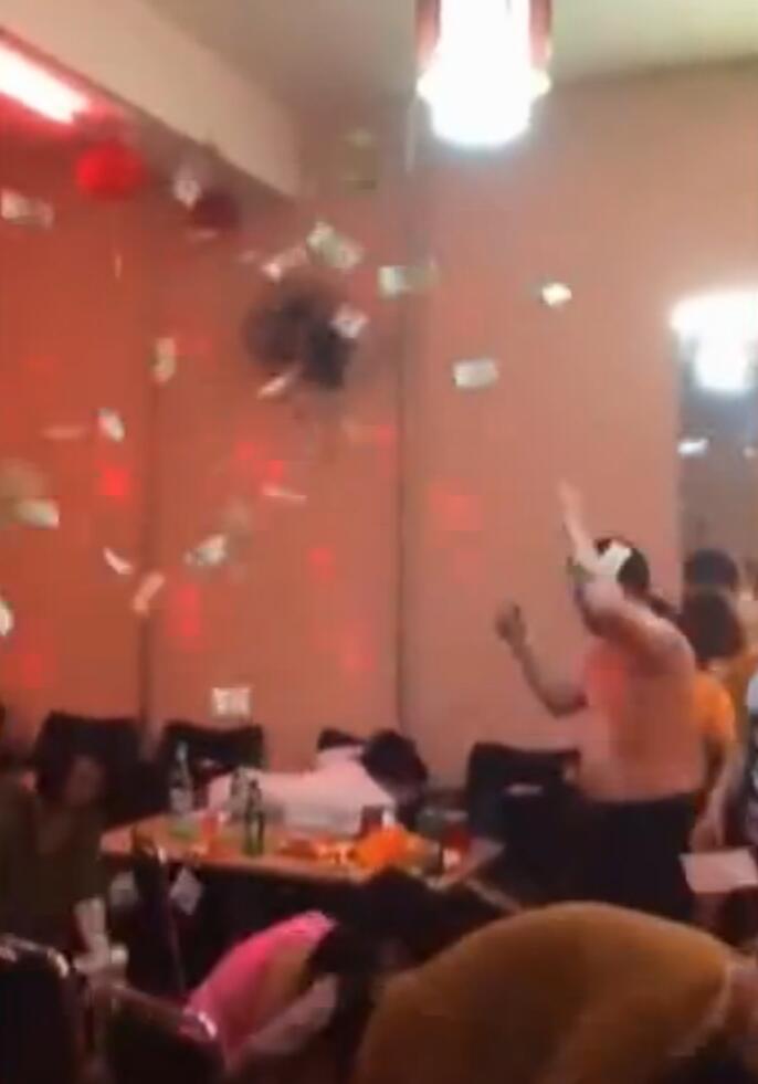 ͬѧ�ۻ��ֳ����ӳಲ��Ǯ�Ÿ� �����˷���