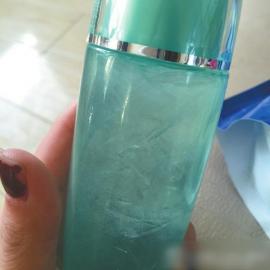 女子网购化妆品 快递到手已结冰(图) 女子网购化妆品 快递到手已结冰(图)