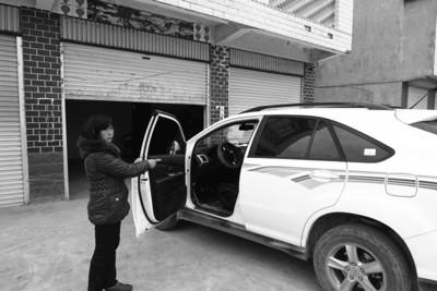 安徽村官家门口身中4支毒镖身亡 事发4月未破案