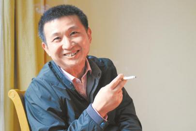 2月1日,海南省海口市,刚刚走出监狱的陈满在宾馆接受华西都市报记者专访。