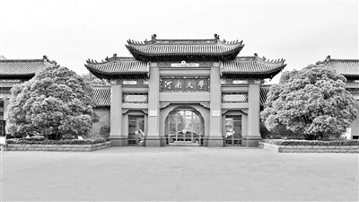 �����顢��д���ġ����걨ְ�Ƶĳ�Ƽ��Ϊ�����桱