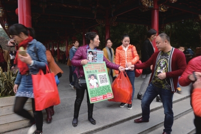 ��ѩϼ�ڰ�Ϫһ���˿��ܼ��ط��ſ�Ƭ��