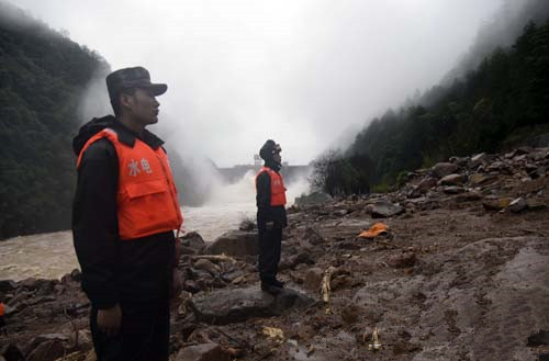 福建泰宁泥石流现场目前已发现10具遗体(图)
