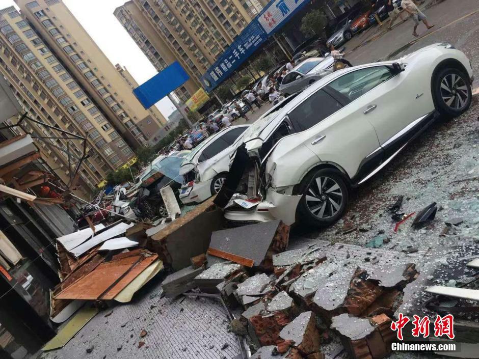 �����ٹ�ͻ���籩��Ϯ�� ���ֳ��г���ʧ����