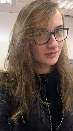 ��ĩ����ѹ���� ӢŮ��ѧ��������ͷ�������ͺͷ