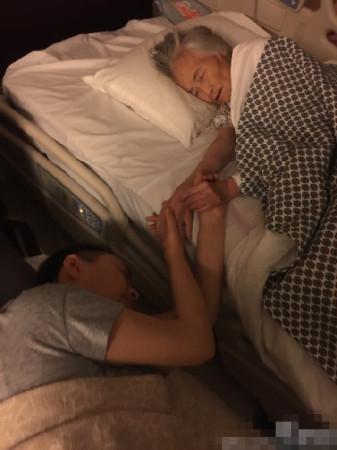 �ε���ĸ���賿ȥ�� ����ǰĸŮ����һֱ������