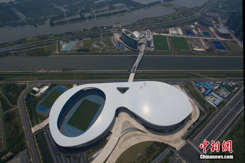 �����Ͼ����������԰����һֻ�۱�һֻ�ۡ�[��ͼ]