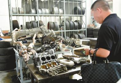 男子酒后找代驾90万豪车涉水变废铁 维修费16万