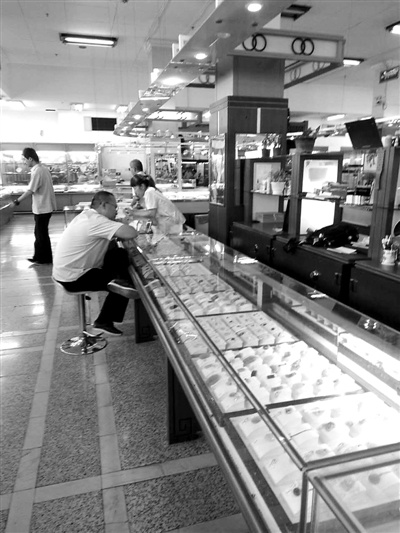 ̽��52�������̵꣺�����ڰ���û�˿ͻ�ǩ����