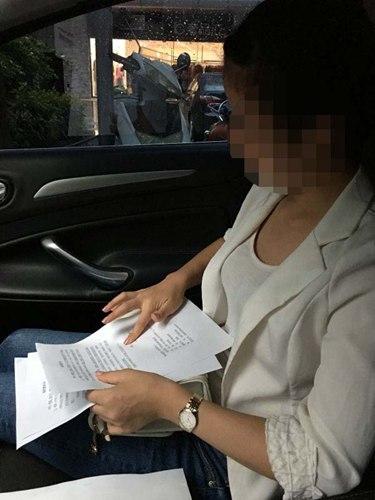 10月18日,受害人小然签署向检察院提请抗诉的申请书。