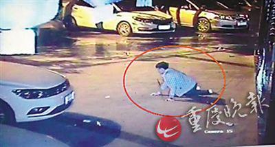 爬行(监控翻拍)