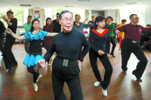 教学中的张聿修