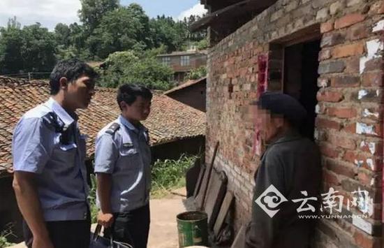 民警上门了解情况