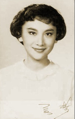 �ձ�����ϼ��̩������� ͼ�������������ĵ�һ��Ů����ͼ��