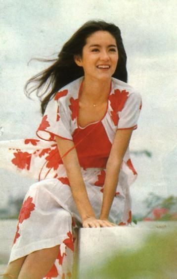 �ձ�����ϼ��̩������� ͼ�������������ĵ�һ��Ů����ͼ��