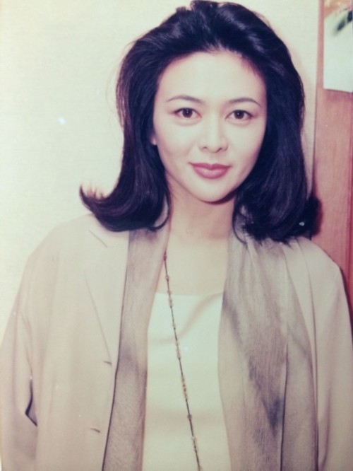 �ձ�����ϼ��̩������� ͼ�������������ĵ�һ��Ů����ͼ��