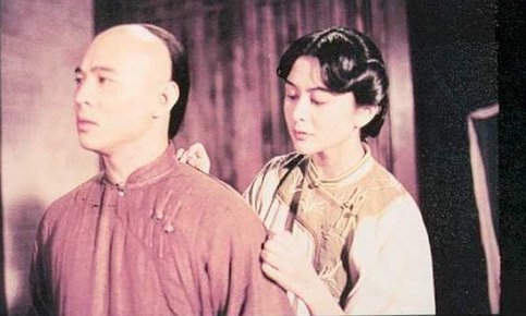 �ձ�����ϼ��̩������� ͼ�������������ĵ�һ��Ů����ͼ��