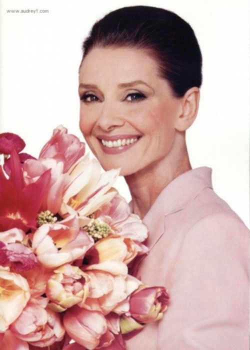 �ձ�����ϼ��̩������� ͼ�������������ĵ�һ��Ů����ͼ��