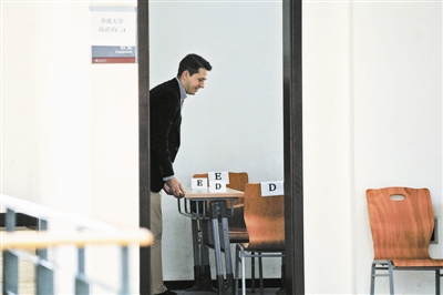 ����У�ȡ��ٽ��£������������������������