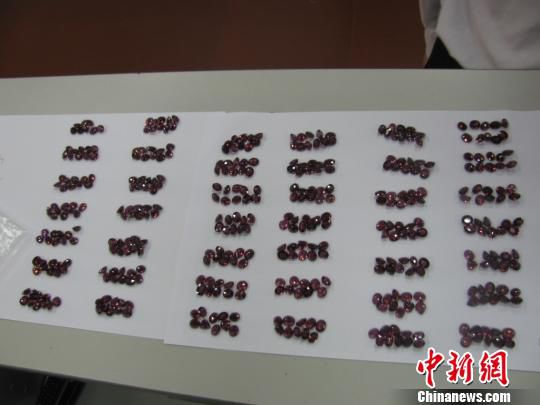 ��2000������ʱ�ʯ���ظۿͿ㶵�����ؽػ�