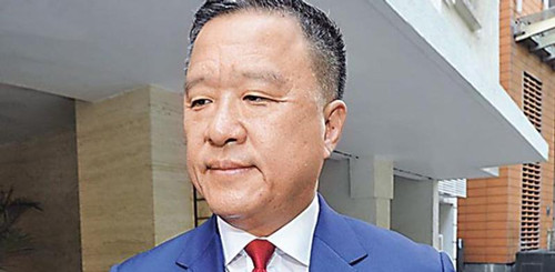 ����̽���ǰ��ϯ����Զ�����Ʋ���Ƿ���ڸ�Ԫ