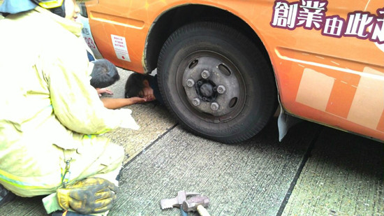 �����Ů�����복���ձ�շ��ͷ·��Χ��Ϊ�����