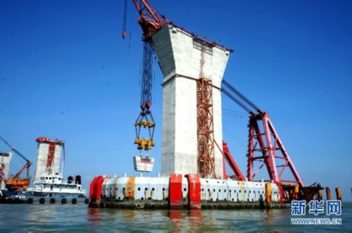 组图:港珠澳大桥208座墩台已全线完工 建设进