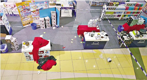 �����̳���¥������һ������ɷ�ڳ��ߣ�ͼ��