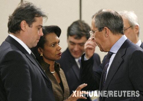 12��7�գ��ڱ���ʱ�׶���³������Լ�ܲ����еı�Լ������˹���»�����ϣ�����˹�ⳤ�����޷��ң���������������˹���������̸�������޷����ʾ����������ŷ���𵼵�����ϵͳ�ƻ���Ӱ�����˹�뱱Լ�ڵ�����������ĺ����� �»���/·͸