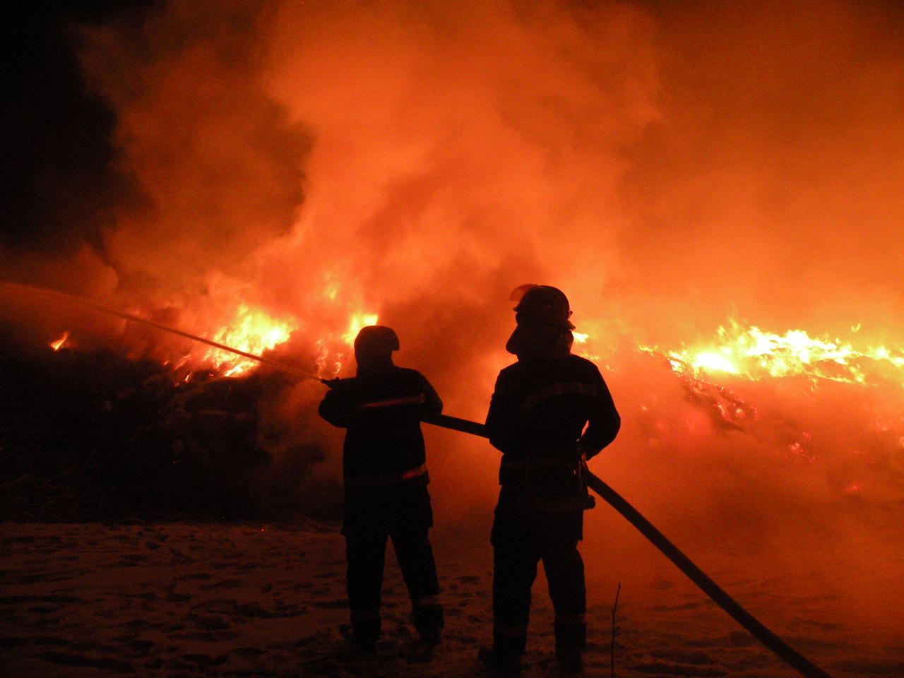 太无聊想赚加班费 美国消防员1年竟纵火30余次