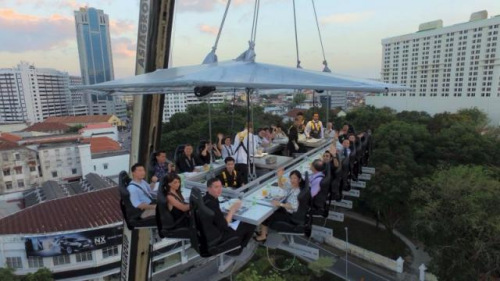 ��������Ȥͬ�ڣ�50�׿��в���������ʳ���;���ͼ��