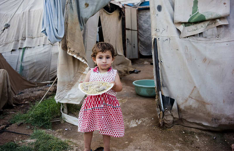 ʵ�������ǡ�ս���¶��������µ�ͯ��Ц�գ���ͼ��