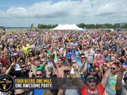 喝啤酒英里跑吸引2000人参赛 纪录保持者失冠 喝啤酒英里跑吸引2000人参赛 纪录保持者失冠