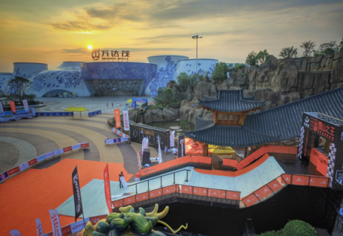 40度高温下的滑雪赛 “雪山之王”夏季赛南昌开战 40度高温下的滑雪赛 “雪山之王”夏季赛南昌开战