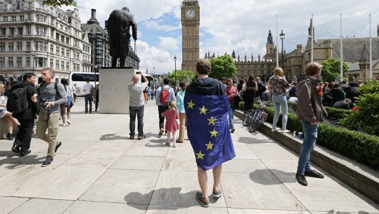 英外交大臣:英脱欧不是退出欧洲 望深化英法关系 英外交大臣:英脱欧不是退出欧洲 望深化英法关系