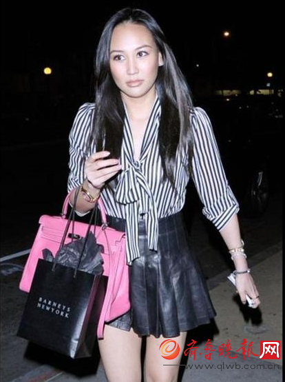 26����������Ů���Ÿ��ߺ� ϵ��ӥ�����ܲ�����СŮ��