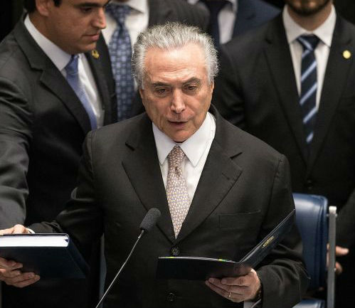 图说:31日,特梅尔正式就职巴西总统。(新华社发)