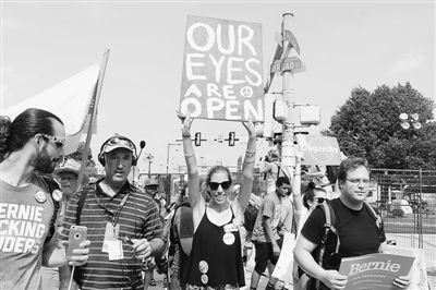 美总统选举陷入抹黑怪圈:一面大把撒钱 一面相互攻击 美总统选举陷入抹黑怪圈:一面大把撒钱 一面相互攻击