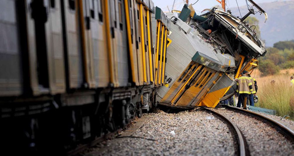 �Ϸ����л�������ײ ��200��������