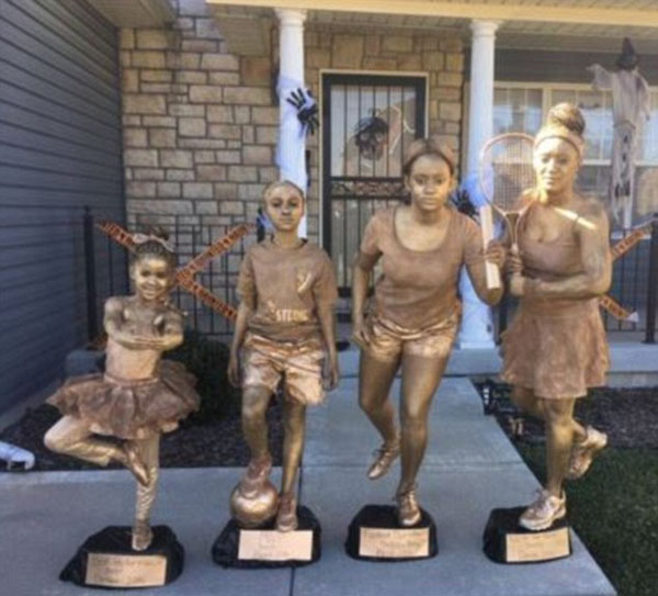 ����һŮ�������ʥ�ڼ�ͥװ���ߺ�����