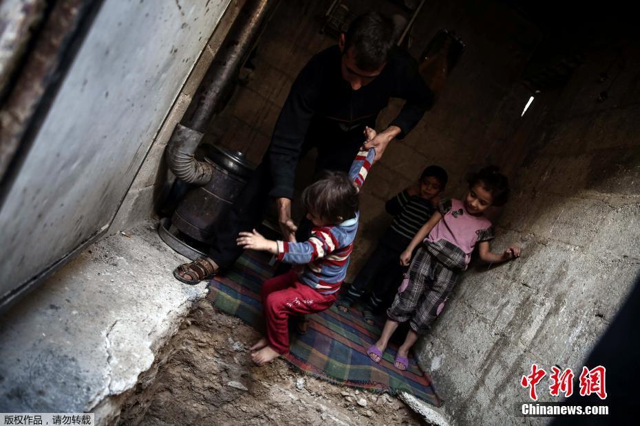 ����������Ϊ��ܿ�Ϯ �����ڳɵ��¡����ն���