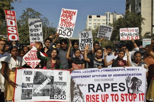 ӡ��ʾ������Ů�����ּ鰸�����ı�֤��Ů��ȫ