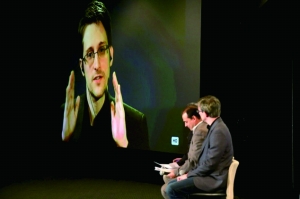 斯诺登通过视频向美国发表讲话。