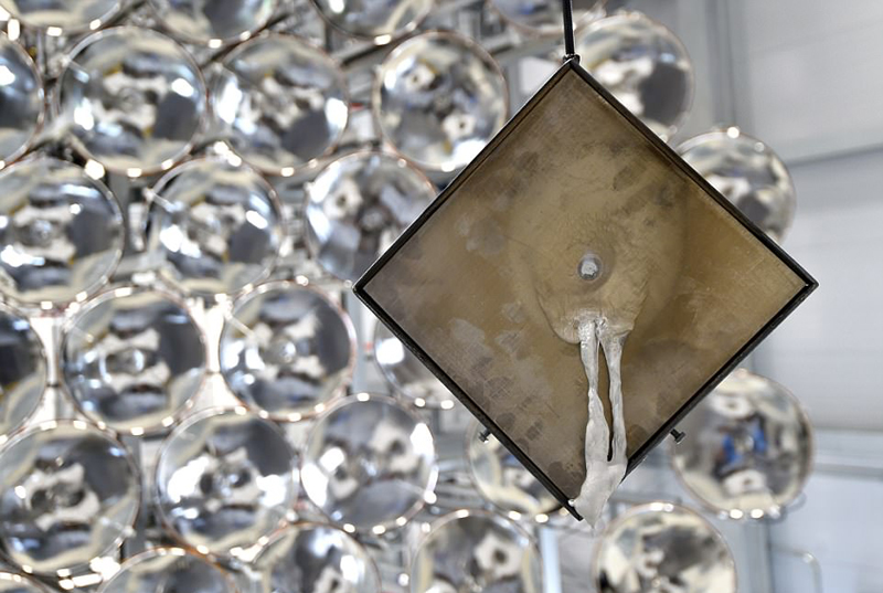 德国科学家建“人造太阳”:似巨大蜂巢 德国科学家建“人造太阳”:似巨大蜂巢